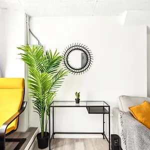 2 Bd Hidden Oasis In Lower Manhattan Apartment